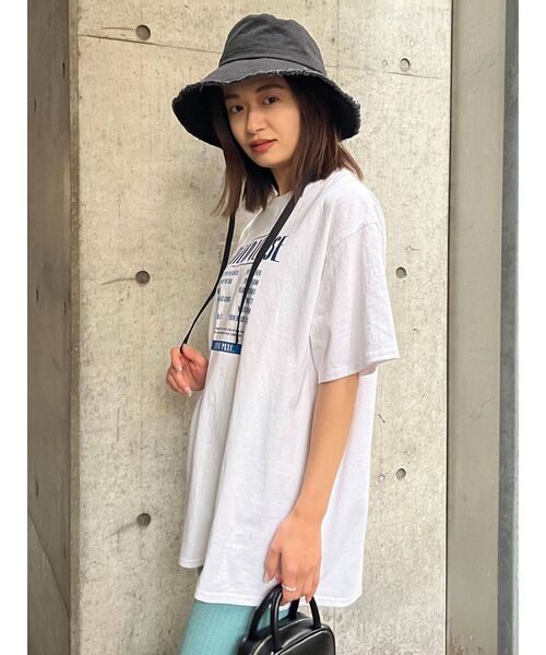 EMODA（エモダ）の「コレクションロゴTシャツ（Tシャツ/カットソー・レディース・ホワイト/ブラック/ブルー・FREE）」の6枚目の写真