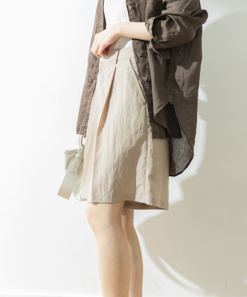 URBAN RESEARCH（アーバンリサーチ）の「タックショートパンツ（その他パンツ・レディース・ベージュ/ブルー系その他・38/36）」の6枚目の写真