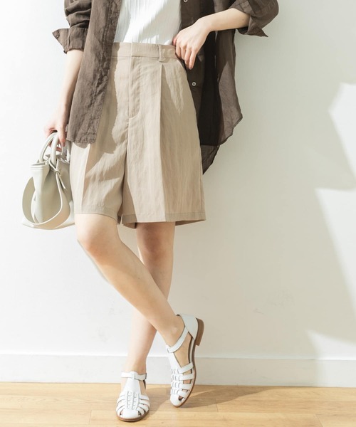 URBAN RESEARCH（アーバンリサーチ）の「タックショートパンツ（その他パンツ・レディース・ベージュ/ブルー系その他・38/36）」の3枚目の写真