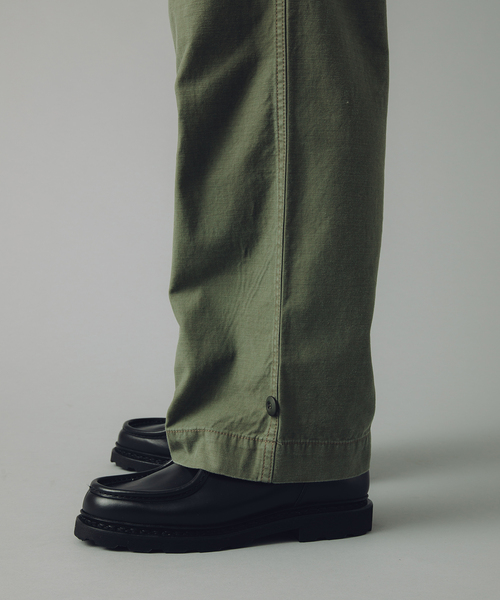JOURNAL STANDARD(ジャーナルスタンダード)の「【VSシリーズ】 バックサテンベイカー REG パンツ(カーゴパンツ・メンズ・カーキ・LARGE/MEDIUM)」の4枚目の写真
