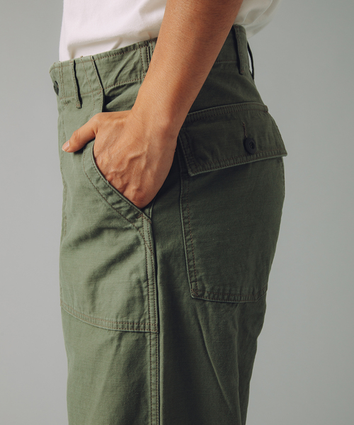JOURNAL STANDARD(ジャーナルスタンダード)の「【VSシリーズ】 バックサテンベイカー REG パンツ(カーゴパンツ・メンズ・カーキ・LARGE/MEDIUM)」の5枚目の写真
