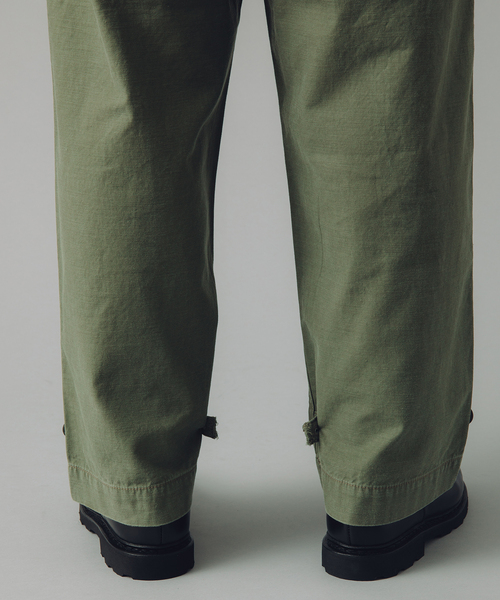 JOURNAL STANDARD(ジャーナルスタンダード)の「【VSシリーズ】 バックサテンベイカー REG パンツ(カーゴパンツ・メンズ・カーキ・LARGE/MEDIUM)」の8枚目の写真