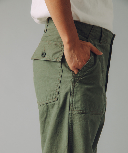 JOURNAL STANDARD(ジャーナルスタンダード)の「【VSシリーズ】 バックサテンベイカー REG パンツ(カーゴパンツ・メンズ・カーキ・LARGE/MEDIUM)」の12枚目の写真