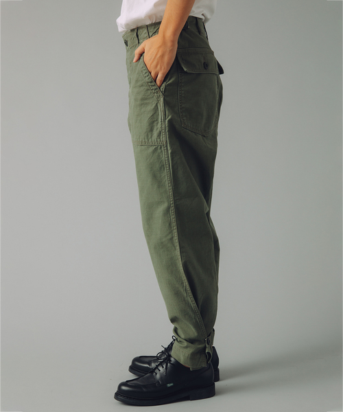 JOURNAL STANDARD(ジャーナルスタンダード)の「【VSシリーズ】 バックサテンベイカー REG パンツ(カーゴパンツ・メンズ・カーキ・LARGE/MEDIUM)」の21枚目の写真