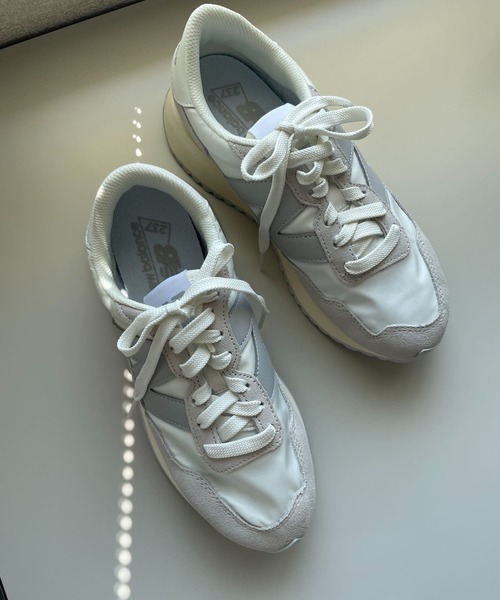NEW BALANCE（ニューバランス）の「NEW BALANCE　WS237（スニーカー・レディース・ホワイト/グレー・24.5/24/23.5）」の3枚目の写真