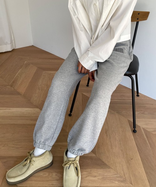 CANAL JEAN（キャナルジーン）の「RCW BLUE LABEL(ブルーレーベル) "common"刺繍裏毛スウェットパンツ（スウェットパンツ・レディース・ブラック/ヘザーグレー/ブラウン/オートミール・40/36/38）」の10枚目の写真