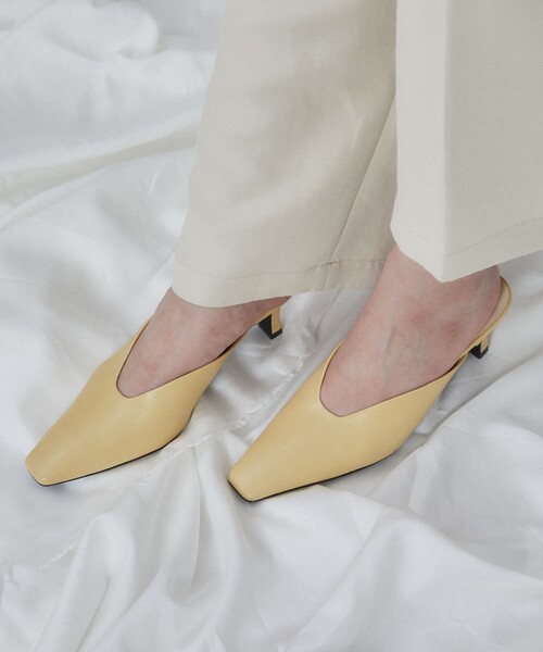 Firsthand（ファーストハンド）の「Firsthand/ファーストハンド ポインテッドトゥ レザーミュール/ポインテッドトゥ レザーミュール（パンプス・レディース・ブラック/クリーム・S/M/L）」の6枚目の写真