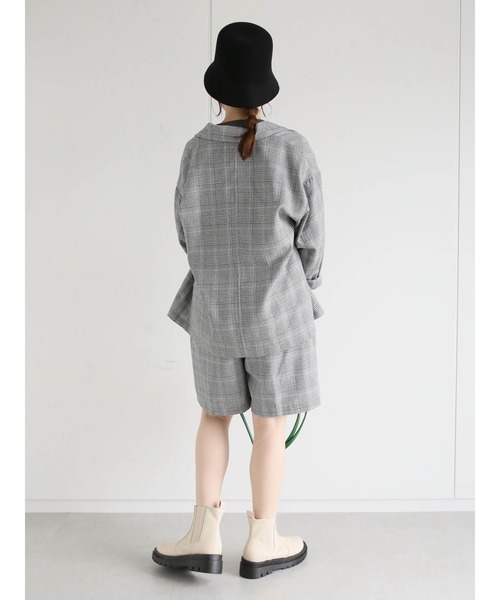 ehka sopo（エヘカソポ）の「グレンチェックテーラードジャケット(セットアップ可)（ノーカラージャケット・レディース・ブラウン/グレー/チャコール・ﾌﾘ-）」の12枚目の写真