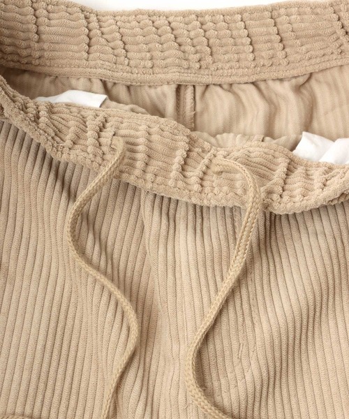 Lazar（ラザル）の「Wide silhouette Corduroy Balloon Pants/セットアップ対応 ワイドシルエット コーデュロイ バルーンパンツ/イージーパンツ（チノパンツ・メンズ・ブラック/ブラウン/カーキ/アイボリー・LL/L/M）」の19枚目の写真