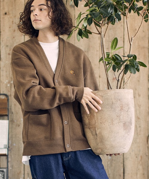 UN-FILLED(アンフィルド)の「mcg3135-Gerbera one point stitched Cardigan カーディガン(カーディガン/ボレロ・メンズ・ブラウン/ブラック/グリーン・XL/L/M)」の8枚目の写真