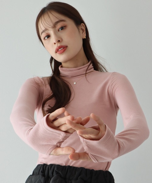 BLUEEAST（ブルーイースト）の「サムホールタートルネックカットソー（Tシャツ/カットソー・レディース・ホワイト/ブラック/ベージュ/ブラウン/ピンク/ブルー/ボルドー・MEDIUM）」の6枚目の写真