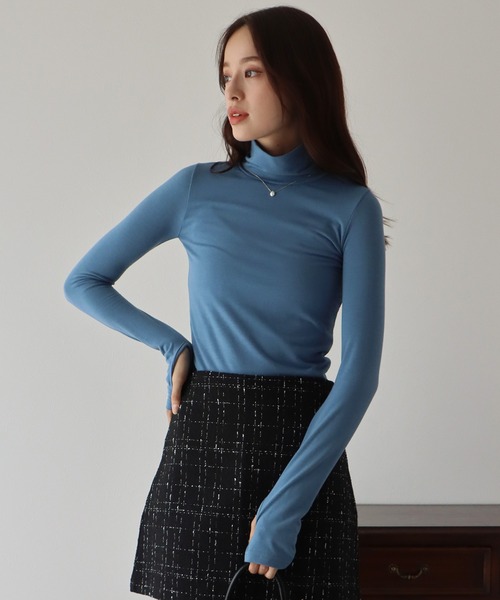 BLUEEAST（ブルーイースト）の「サムホールタートルネックカットソー（Tシャツ/カットソー・レディース・ホワイト/ブラック/ベージュ/ブラウン/ピンク/ブルー/ボルドー・MEDIUM）」の5枚目の写真