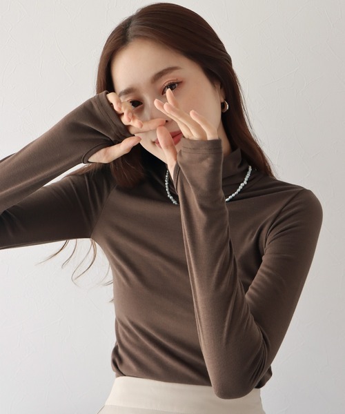 BLUEEAST（ブルーイースト）の「サムホールタートルネックカットソー（Tシャツ/カットソー・レディース・ホワイト/ブラック/ベージュ/ブラウン/ピンク/ブルー/ボルドー・MEDIUM）」の11枚目の写真