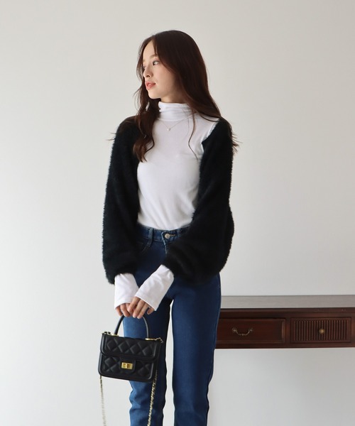 BLUEEAST（ブルーイースト）の「サムホールタートルネックカットソー（Tシャツ/カットソー・レディース・ホワイト/ブラック/ベージュ/ブラウン/ピンク/ブルー/ボルドー・MEDIUM）」の17枚目の写真