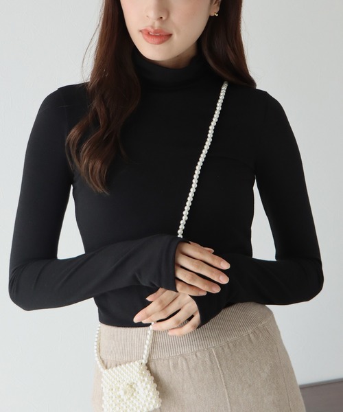 BLUEEAST（ブルーイースト）の「サムホールタートルネックカットソー（Tシャツ/カットソー・レディース・ホワイト/ブラック/ベージュ/ブラウン/ピンク/ブルー/ボルドー・MEDIUM）」の22枚目の写真