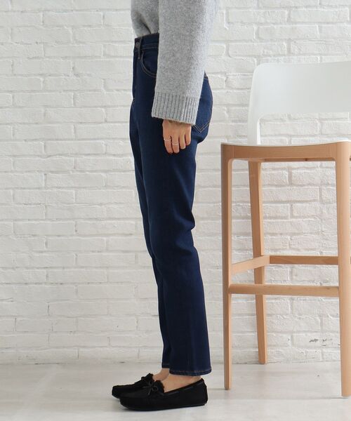 SHOO・LA・RUE（シューラルー）の「◆【洗える/SS-3L】裏面起毛デニムテーパードパンツ（デニムパンツ・レディース・ブルー/ダークネイビー・01/02/03/04/05/10）」の4枚目の写真