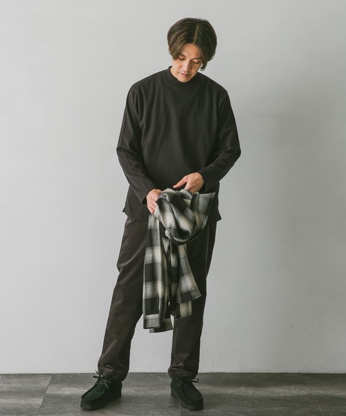 URBAN RESEARCH DOORS（アーバンリサーチドアーズ）の「モックネックロングスリーブTシャツ（Tシャツ/カットソー・メンズ・ブラウン/ホワイト/ブラック・MEDIUM/LARGE）」の10枚目の写真