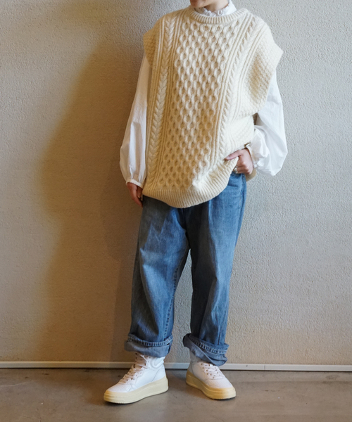 ジャーナルスタンダードラックス アランアミ クルーネックベスト ブラック ウール JOURNAL STANDARD LUXE（ジャーナルスタンダード ラックス）の「アラン