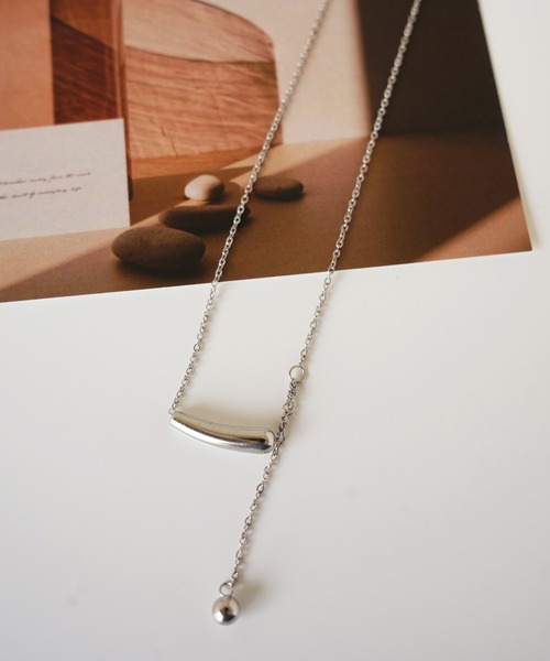 IAMUSE(アイアミューズ)の「金属アレルギー対応 ドロップモチーフボールトップネックレス S0835【IAMUSE】(ネックレス・レディース・シルバー/ゴールド・FREE)」の7枚目の写真