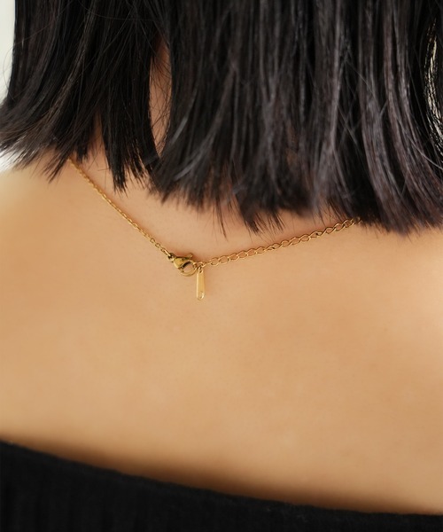 IAMUSE(アイアミューズ)の「金属アレルギー対応 ドロップモチーフボールトップネックレス S0835【IAMUSE】(ネックレス・レディース・シルバー/ゴールド・FREE)」の6枚目の写真