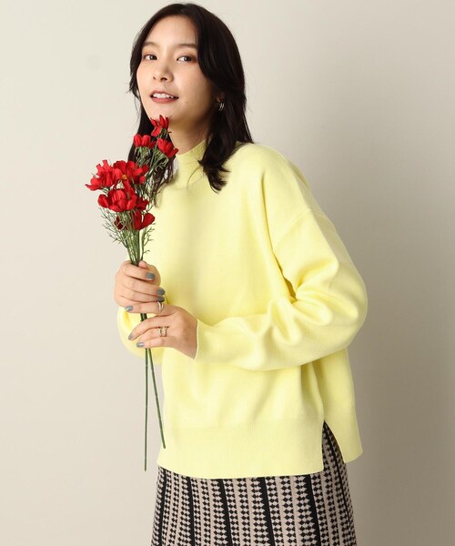 ITS'DEMO(イッツデモ)の「【洗濯機OK/吸湿発熱/網目しっかりミラノリブ】リブハイネックニット(ニット/セーター・レディース・オフホワイト/ブルー/ブラック/イエロー・00)」の15枚目の写真