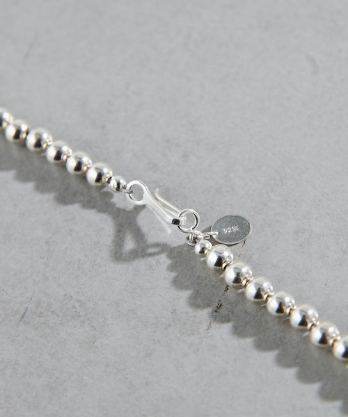 ear PAPILLONNER（イアパピヨネ）の「シルバー925ナバホパール5×125ネックレス（ネックレス・レディース・シルバー・ONE SIZE）」の4枚目の写真