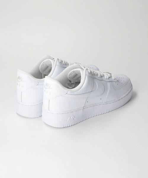 NIKE（ナイキ）の「＜NIKE＞ AIRFORCE 1 07/エアフォース1（スニーカー・メンズ・ホワイト/ブラック・26.5cm/27cm/27.5cm/28cm/28.5cm/29cm/26cm）」の8枚目の写真