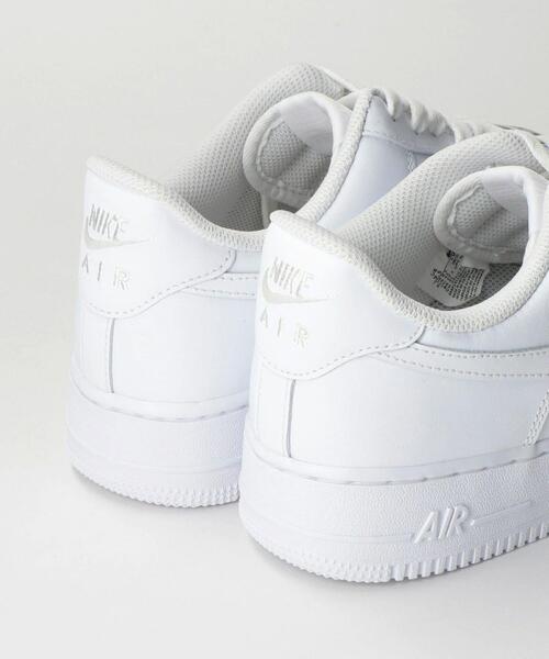 NIKE（ナイキ）の「＜NIKE＞ AIRFORCE 1 07/エアフォース1（スニーカー・メンズ・ホワイト/ブラック・26.5cm/27cm/27.5cm/28cm/28.5cm/29cm/26cm）」の3枚目の写真