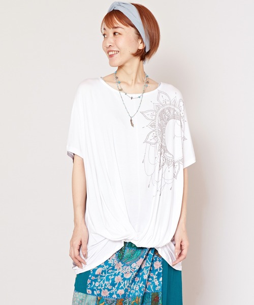 チャイハネ(チャイハネ)の「【チャイハネ】ネイタツイストトップス(Tシャツ/カットソー・レディース・パープル/レッド/ホワイト・FREE)」の2枚目の写真