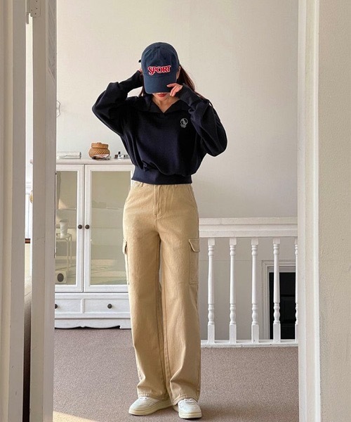 SONA（ソナ）の「SONA ASH刺繍セミクロップトレーナー（スウェット・レディース・ネイビー/グレー系その他・FREE）」の5枚目の写真