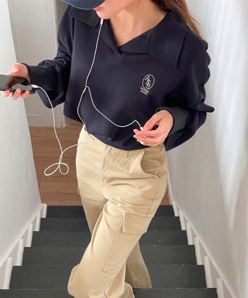 SONA（ソナ）の「SONA ASH刺繍セミクロップトレーナー（スウェット・レディース・ネイビー/グレー系その他・FREE）」の11枚目の写真