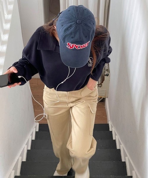 SONA（ソナ）の「SONA ASH刺繍セミクロップトレーナー（スウェット・レディース・ネイビー/グレー系その他・FREE）」の12枚目の写真