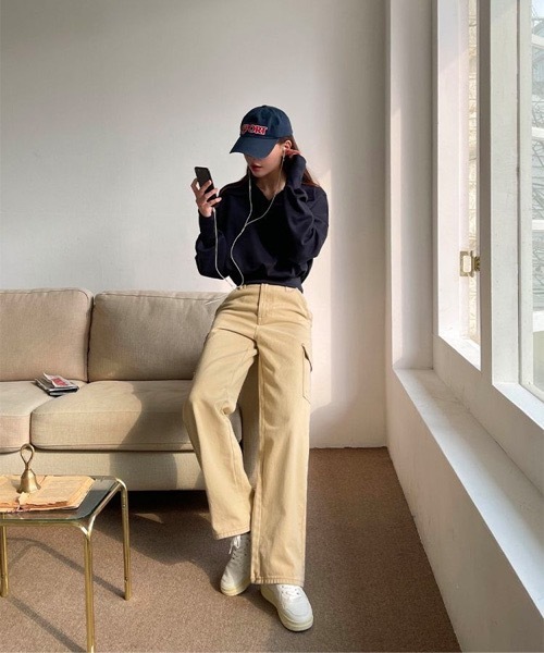 SONA（ソナ）の「SONA ASH刺繍セミクロップトレーナー（スウェット・レディース・ネイビー/グレー系その他・FREE）」の6枚目の写真