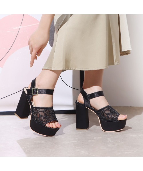 Mafmof（マフモフ）の「Mafmof(マフモフ)シースルーフラワーヒールサンダル（サンダル・レディース・ベージュ/グレー/ブラック/ホワイト・L/M/LL/S）」の3枚目の写真