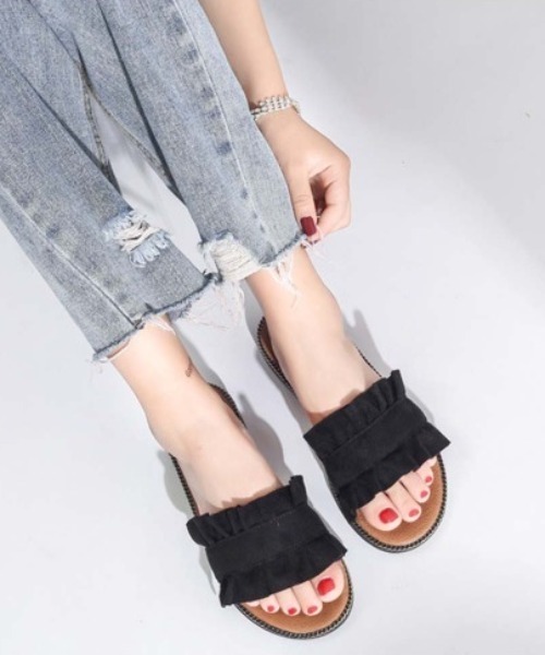 Miniministore(ミニミニストア)の「フリルデザイン フラットサンダル(サンダル・レディース・ベージュ/ライトブルー/イエロー/ブラック・36/35/37/38/39)」の2枚目の写真