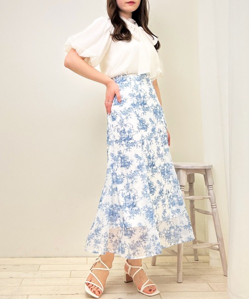 INGNI(イング)の「モノトーン花柄シアーBACKレースUPマーメイドスカート(スカート・レディース・ホワイト×ネイビー/ホワイト×ブラック・FREE)」の3枚目の写真