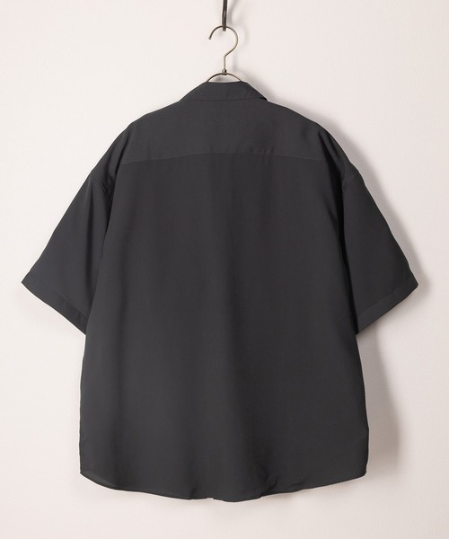 SlashDate（スラッシュデイト）の「アムンゼン切替配色シャツ/レギュラーカラー/梨地/ビッグシルエット（シャツ/ブラウス・メンズ・グリーン/ブルー/パープル系その他/パープル/グレー/ブラック・M/L/XL）」の7枚目の写真