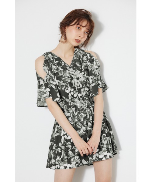 rienda（リエンダ）の「スリットスリーブカシュクールロンパース 夏服（つなぎ/オールインワン・レディース・ライトグレー/ベージュ系その他/ブラック/ブラック系その他・SMALL/MEDIUM）」の6枚目の写真