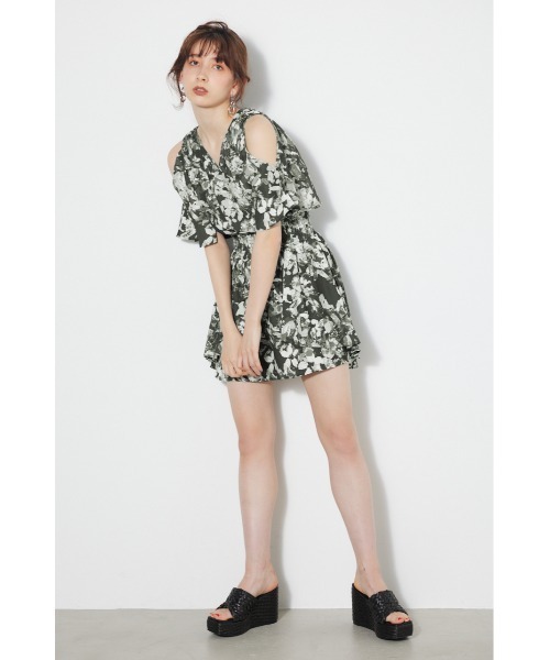 rienda（リエンダ）の「スリットスリーブカシュクールロンパース 夏服（つなぎ/オールインワン・レディース・ライトグレー/ベージュ系その他/ブラック/ブラック系その他・SMALL/MEDIUM）」の9枚目の写真
