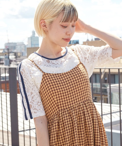 w closet(ダブルクローゼット)の「袖ラインレースプルオーバー(Tシャツ/カットソー・レディース・オフホワイト/ブラック/ブルー・FREE)」の21枚目の写真