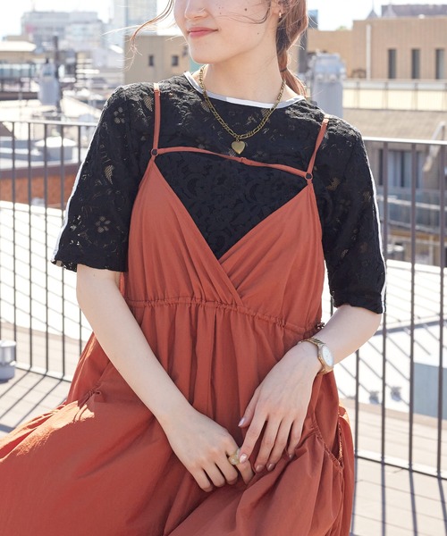 w closet(ダブルクローゼット)の「袖ラインレースプルオーバー(Tシャツ/カットソー・レディース・オフホワイト/ブラック/ブルー・FREE)」の5枚目の写真