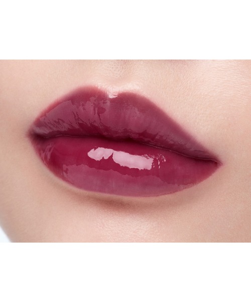 HERA（ヘラ）の「センシュアルヌードグロス（口紅/リップティント/グロス・レディース・132 ハッシュ/52 テイスト/462 スピーチレス/422 ランジェリー/432 ノーハッスル/401 ヌーディスト/102 フラーティー/18 イノセント/380 チェリッシュ/415 ブラウニーボーイ・FREE）」の11枚目の写真