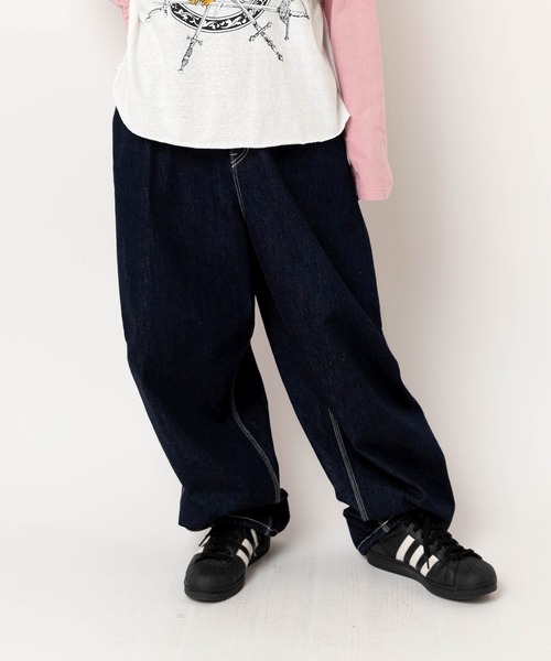 RNA（アールエヌエー）の「R4122 イージーＢＩＧペインター（デニムパンツ・レディース・ワンウォッシュ/ホワイト・MEDIUM）」の3枚目の写真