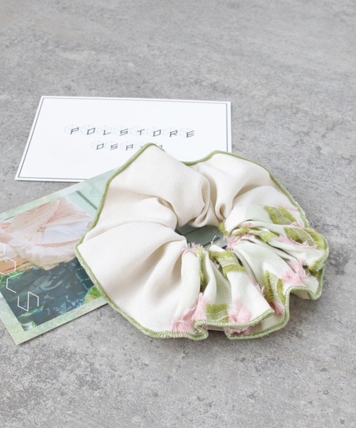 Three Four Time（ｽﾘｰﾌｫｰﾀｲﾑ）の「POLS×Ｆlourl　播州織コンビシュシュ（シュシュ・レディース・ブラウン/ベージュ/アイボリー・FREE）」の15枚目の写真