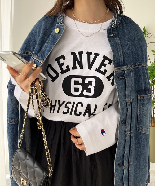 Champion(チャンピオン)の「【新色追加】【Champion】ロゴロンT(Tシャツ/カットソー・レディース・ブラック/オフホワイト/ホワイト系その他/ブラック系その他/ホワイト系その他2・MEDIUM/LARGE/X-LARGE)」の19枚目の写真