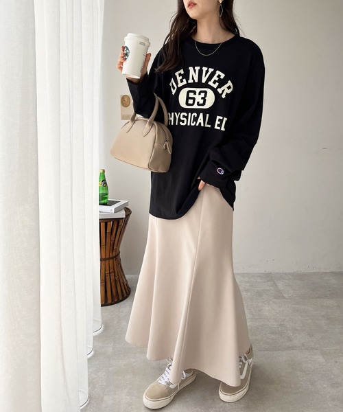 Champion(チャンピオン)の「【新色追加】【Champion】ロゴロンT(Tシャツ/カットソー・レディース・ブラック/オフホワイト/ホワイト系その他/ブラック系その他/ホワイト系その他2・MEDIUM/LARGE/X-LARGE)」の15枚目の写真