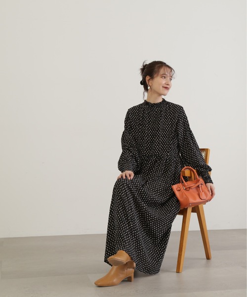 N.（N. Natural Beauty Basic）（エヌエヌナチュラルビューティーベーシック）の「◆ピンタックシャーリングネックワンピース（ワンピース・レディース・ブルー/オフホワイト/ドット・MEDIUM）」の9枚目の写真