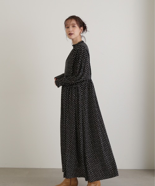 N.（N. Natural Beauty Basic）（エヌエヌナチュラルビューティーベーシック）の「◆ピンタックシャーリングネックワンピース（ワンピース・レディース・ブルー/オフホワイト/ドット・MEDIUM）」の18枚目の写真