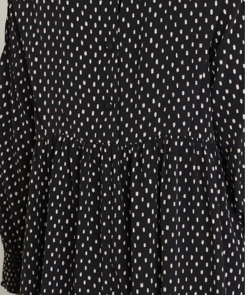 N.（N. Natural Beauty Basic）（エヌエヌナチュラルビューティーベーシック）の「◆ピンタックシャーリングネックワンピース（ワンピース・レディース・ブルー/オフホワイト/ドット・MEDIUM）」の21枚目の写真