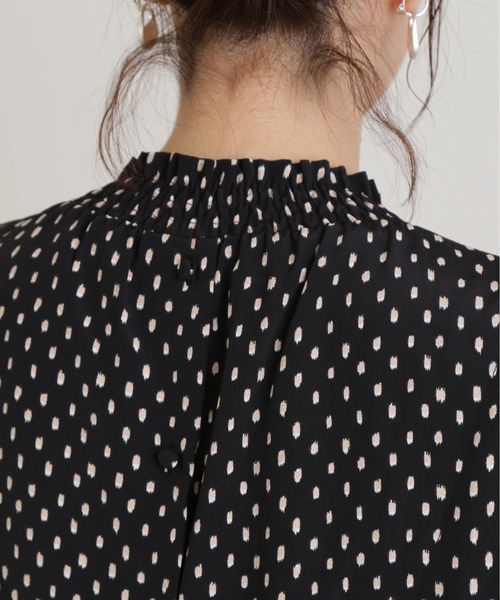 N.（N. Natural Beauty Basic）（エヌエヌナチュラルビューティーベーシック）の「◆ピンタックシャーリングネックワンピース（ワンピース・レディース・ブルー/オフホワイト/ドット・MEDIUM）」の22枚目の写真